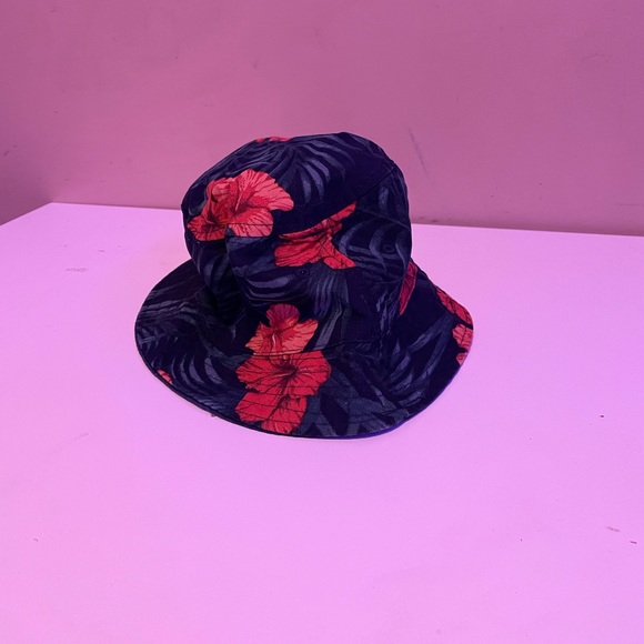REVERSIBLE TROPICAL BUCKET HAT - Picture 1 of 3